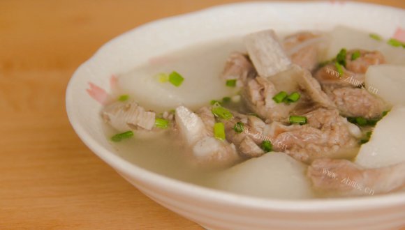 喷香的羊肉萝卜汤