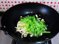 家常菜香芹炒豆干做法图解10)