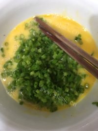 简单版葱花鸡蛋饼做法图解2)