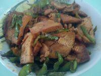 一个人的香干炒肉