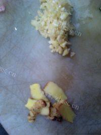 家常菜香菇炒肉片做法图解3)