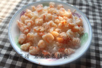 美味的彩蔬鲜虾蛋蒸饭做法图解4)