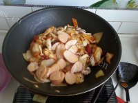 美味营养的麻辣香锅做法图解9)