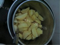 香气浓郁的苹果酱做法图解2)