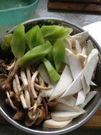 药膳鸡汤做法图解5)