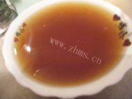 家常菜茶树菇烧五花肉做法图解9)