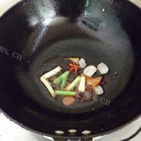 清爽可口的红烧鸡翅做法图解5)