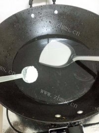 美味的白灼虾做法图解2)