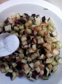 色香味浓的茄子肉包做法图解4)