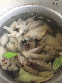 佐饭小吃泡椒凤爪和翅中做法图解12)
