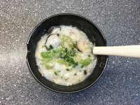 美味的香菇丝瓜鸡粥做法图解10)