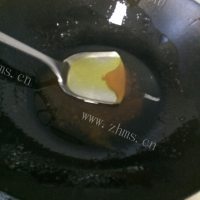 美味的笋干红烧肉做法图解5)