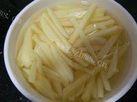 在家做清炒土豆丝做法图解2)