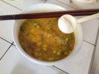 口感极佳的鸡蛋炒青椒做法图解4)