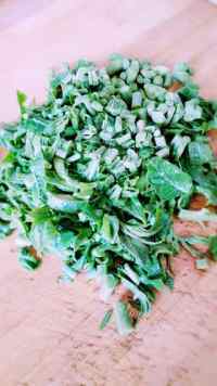 家常菜香椿芽拌豆腐做法图解6)