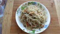 家常菜胡萝卜炒豆芽