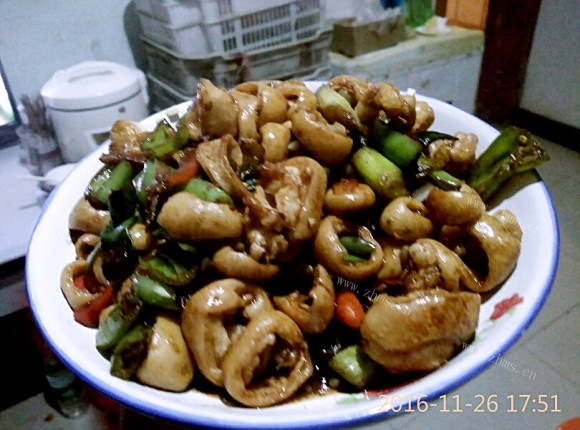 蒜苗炒大肠