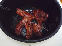 美味的电饭锅版叉烧肉做法图解16)