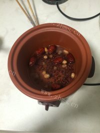 营养的红豆花生红枣汤做法图解2)