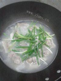 百吃不厌的煮水饺做法图解5)