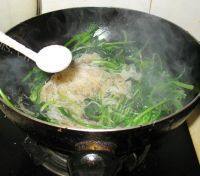 简易的菠菜炒粉丝做法图解7)