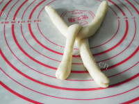 漂亮美食绣球小餐包做法图解12)