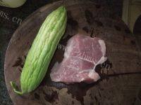 DIY美食-苦瓜炒肉做法图解1)