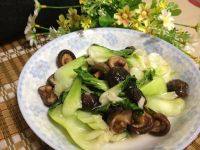 可口的香菇炒油菜