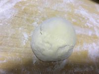 简易的发面肉饼做法图解5)