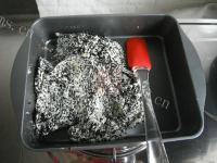沁人心脾黑芝麻牛轧糖做法图解8)