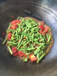 长豆角炒西红柿做法图解5)