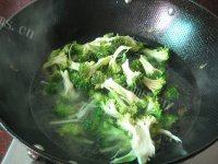 鲜美的香菇西兰花做法图解4)