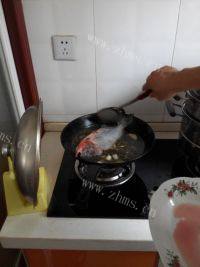 家常菜酸菜鱼做法图解3)