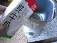 美味的牛奶早餐面包做法图解1)