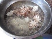 美味的爆炒八爪鱼做法图解3)