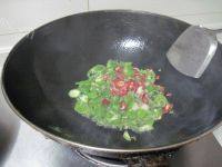 家庭版毛豆炒肉做法图解6)