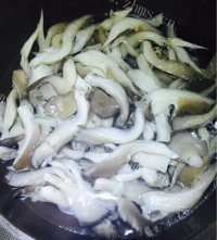 简单的香炸蘑菇做法图解3)