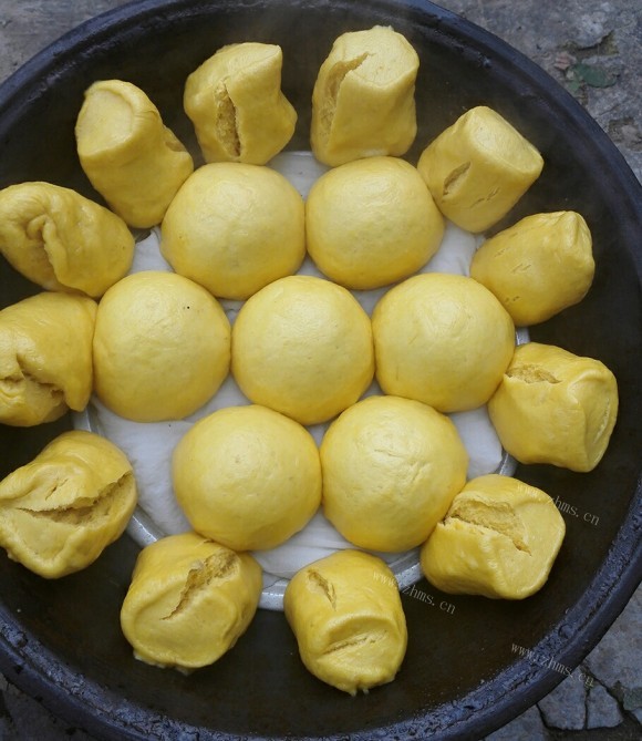 喷香的南瓜馒头