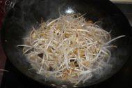 家常菜豆芽炒豆腐做法图解7)