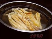 美味的香芋素扣肉做法图解2)