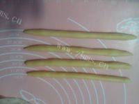 手工美食美美哒绣花球面包做法图解4)