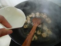 美味龙井虾仁做法图解12)