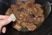 家常菜胡萝卜烧羊肉做法图解8)