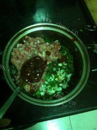 自己做的猪肉茴香饺子做法图解2)