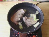 食欲满满的卤猪肝做法图解7)