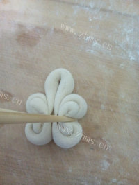 自制蝴蝶小馒头做法图解6)