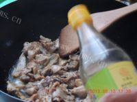 简易冻豆腐炖鸡做法图解9)