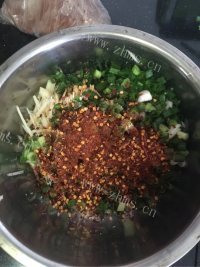 美味的凉拌仔姜丝做法图解7)