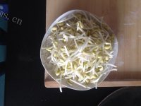 美味营养的清炒豆芽做法图解2)