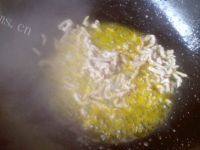家常菜茭白炒肉丝做法图解3)